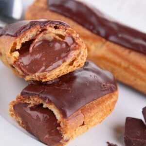 Eclair au chocolat